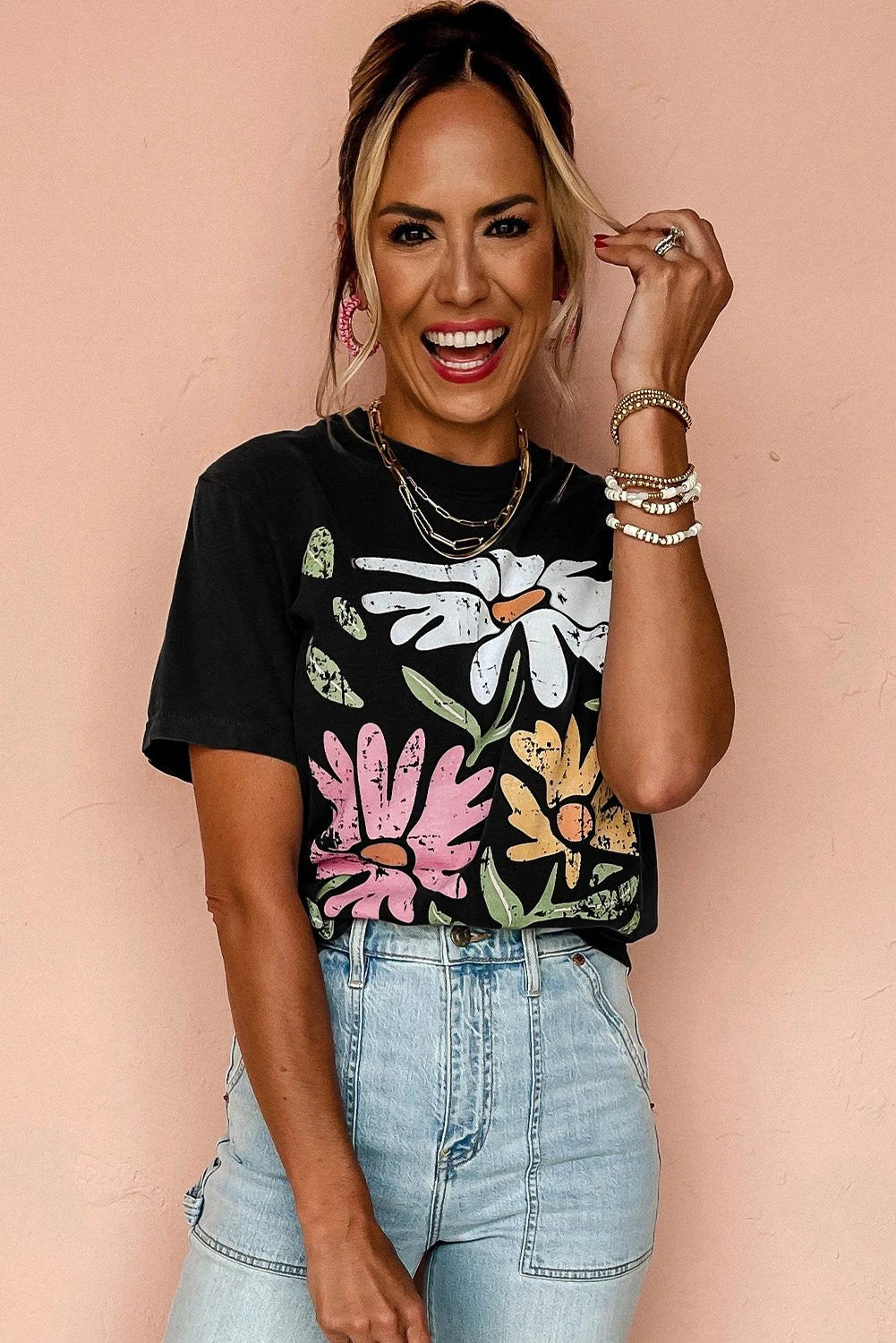  retro floral graphic tee for women casual everyday outfit