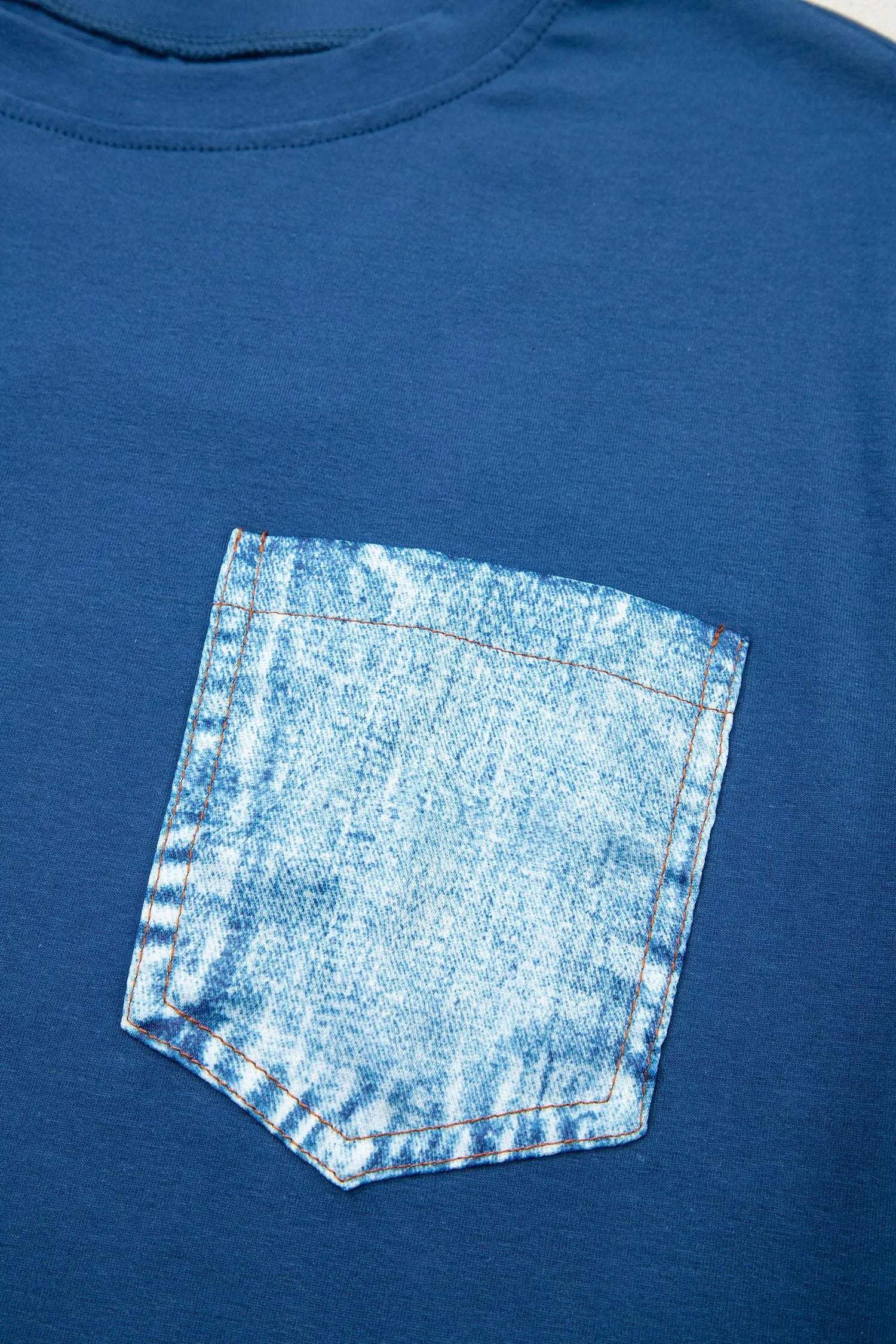 color block patch pocket tee