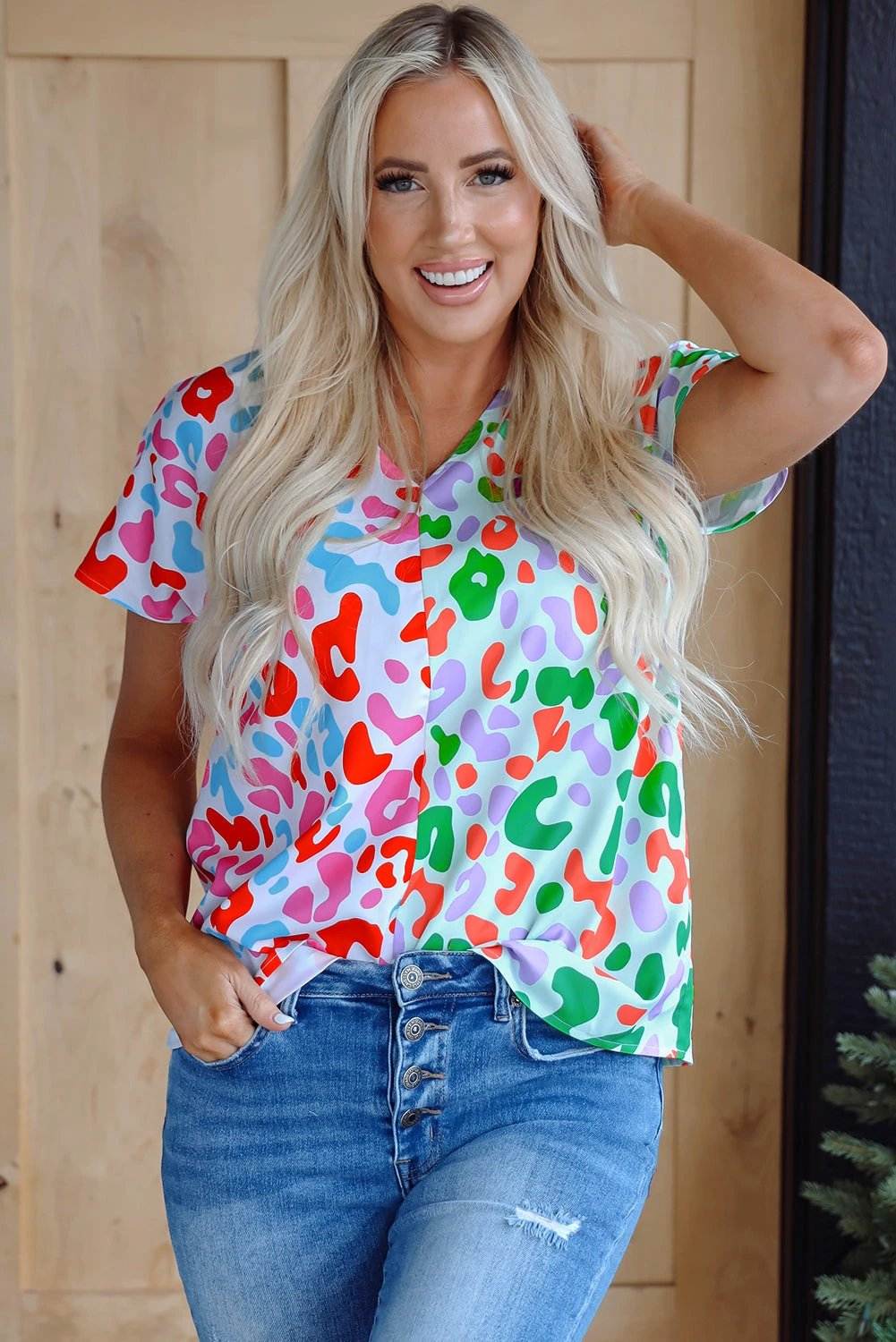 green contrast leopard print v neck short sleeve blouse for women casual everyday outfit