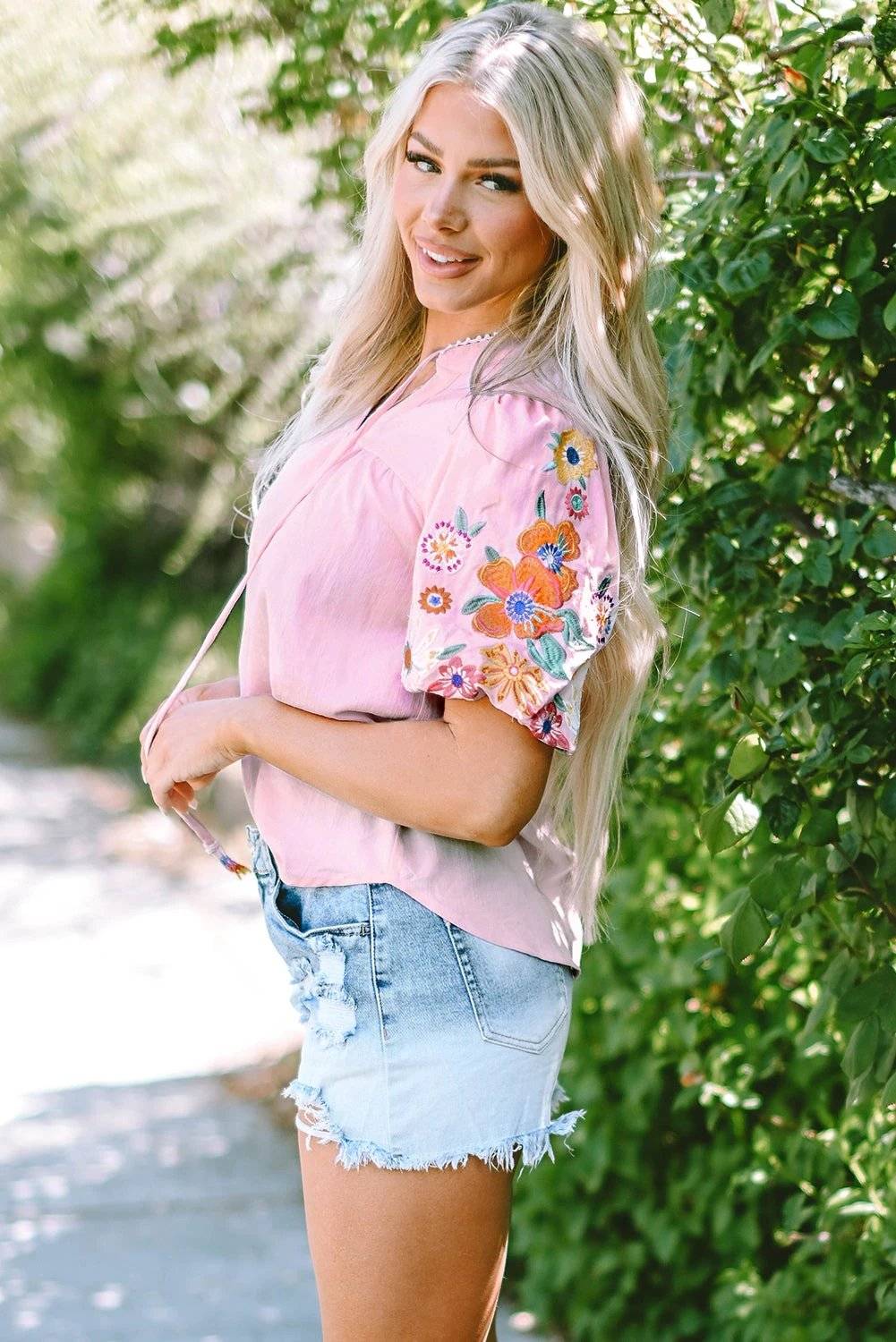 Floral embroidered puff sleeve blouse
