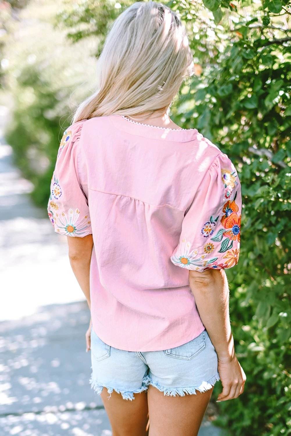 Floral embroidered puff sleeve blouse