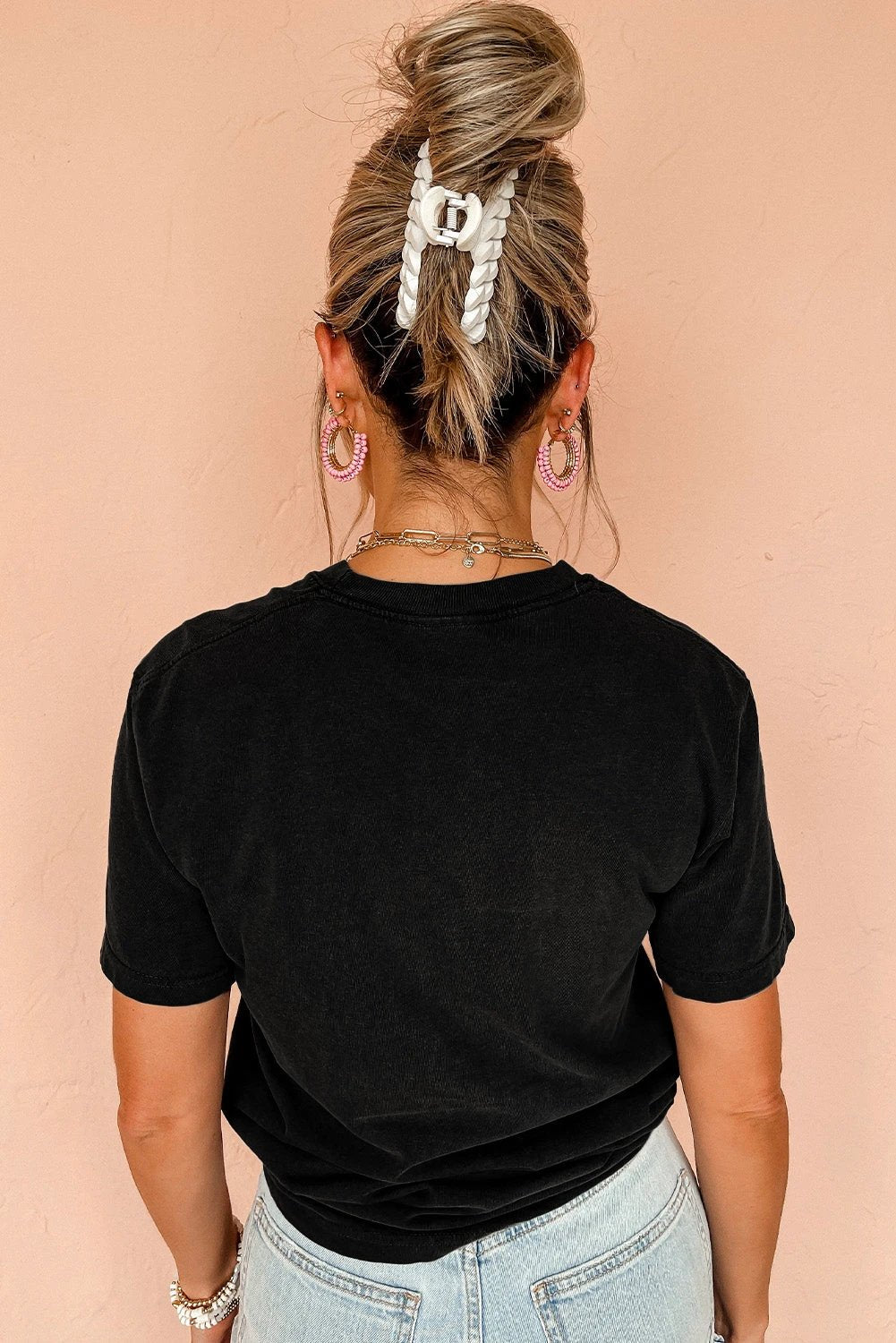  retro floral graphic tee for women casual everyday outfit