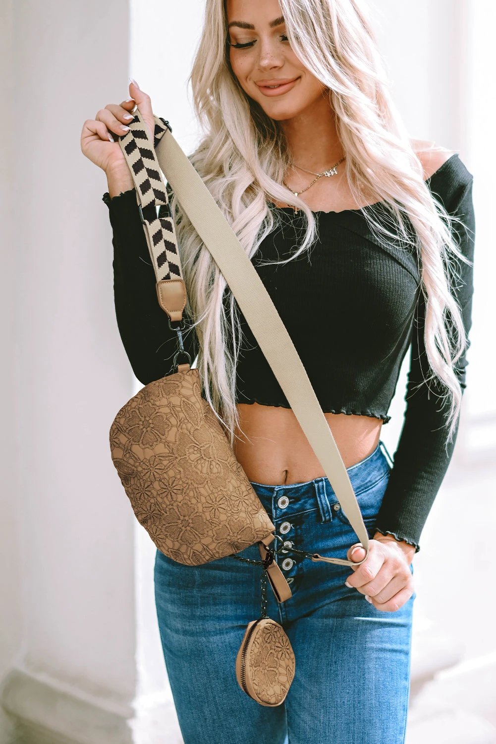 camel colorblock strap chain shoulder bag with coin purse for women casual everyday outfit