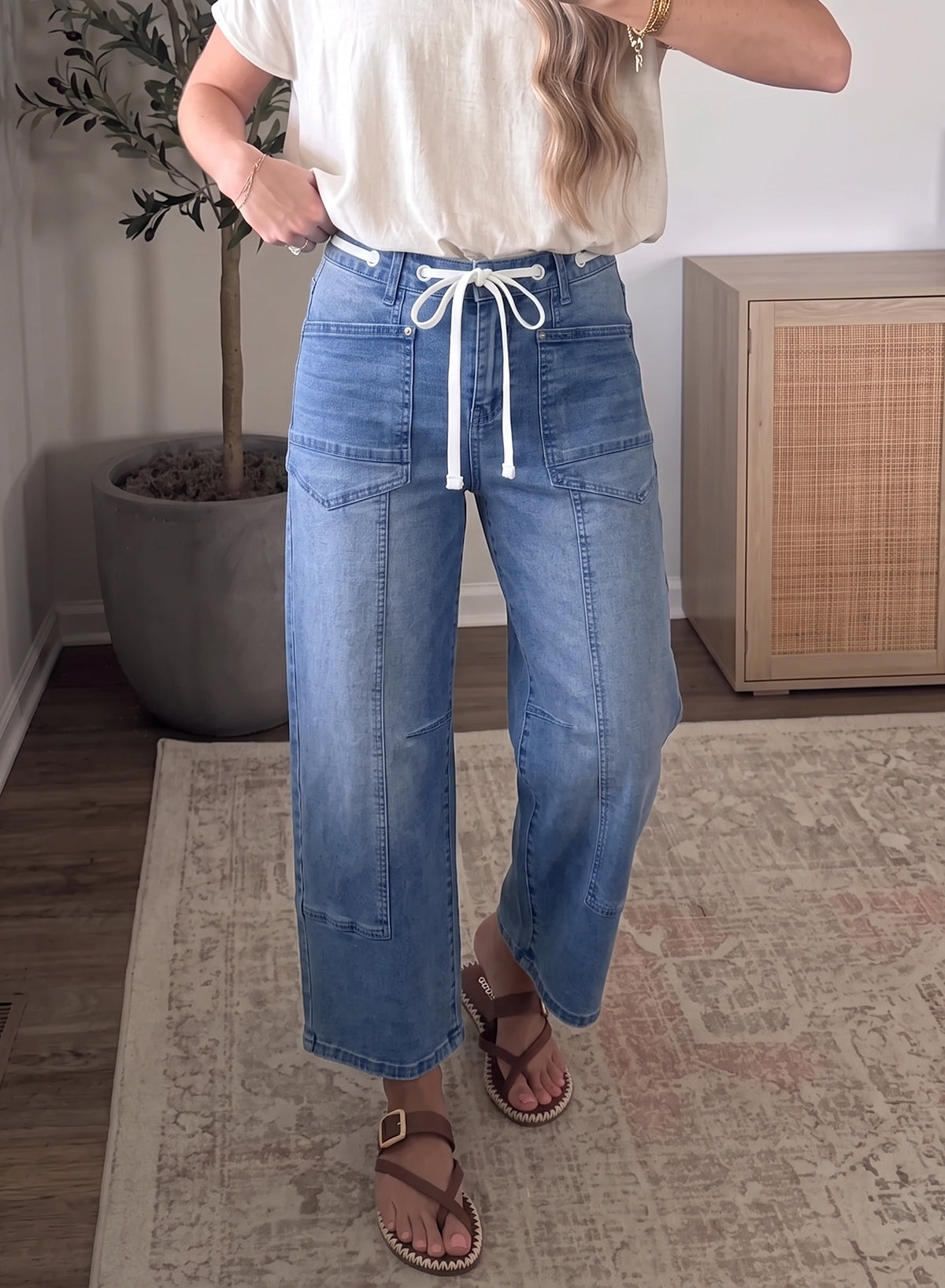 Solid Patchwork Grommet Tie Waist Loose Ankle-Length Jeans