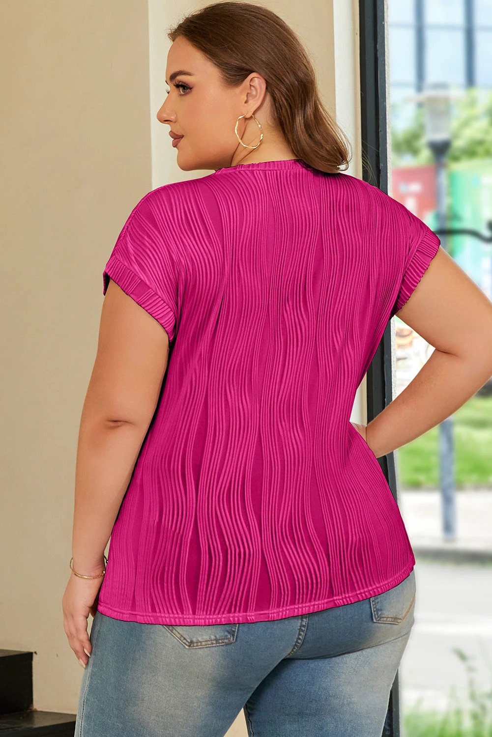 Plus Size Wavy Textured Tee