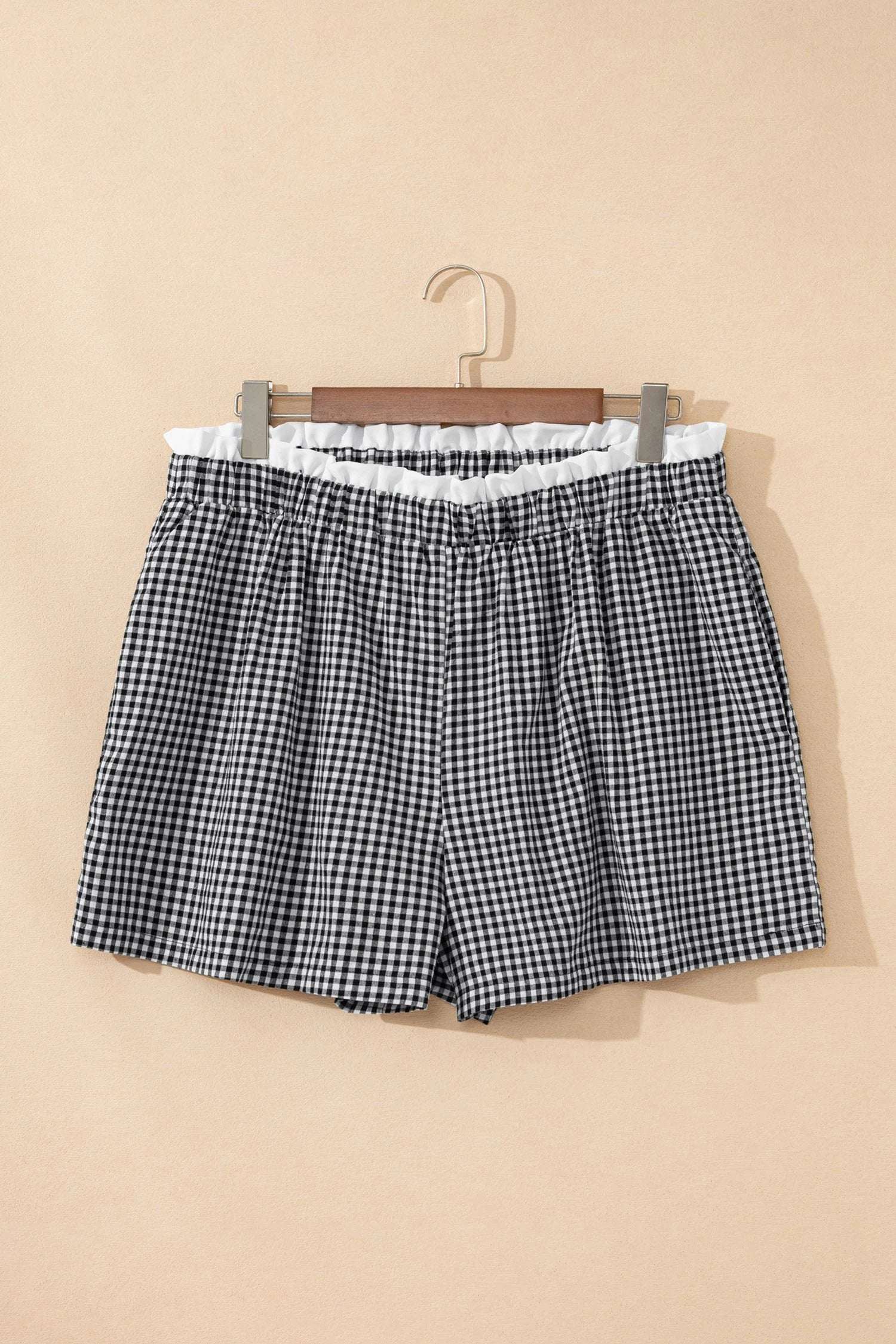 Pink contrast trim plaid print plus size shorts for women casual everyday outfit