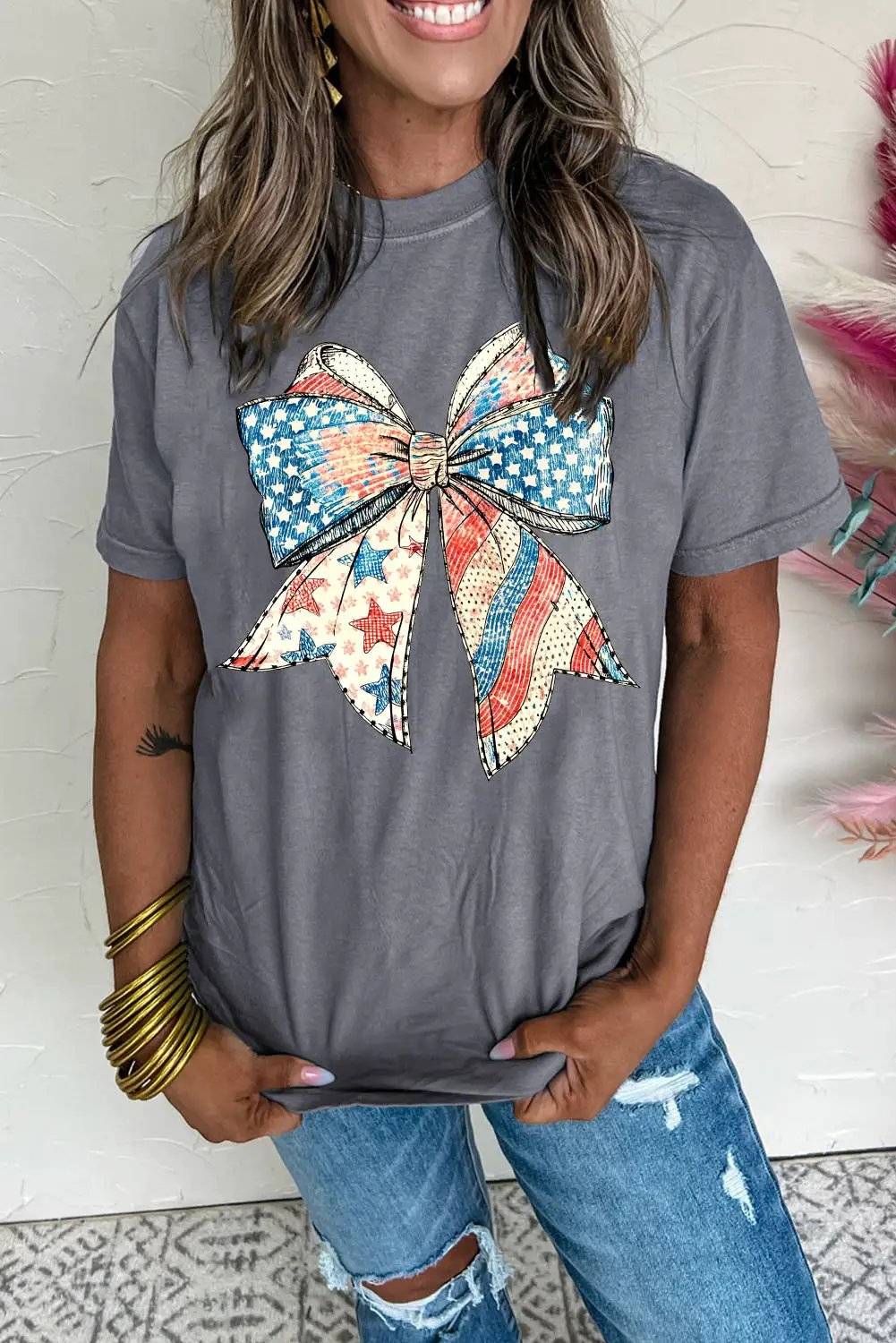 Mom Energy graphic tee