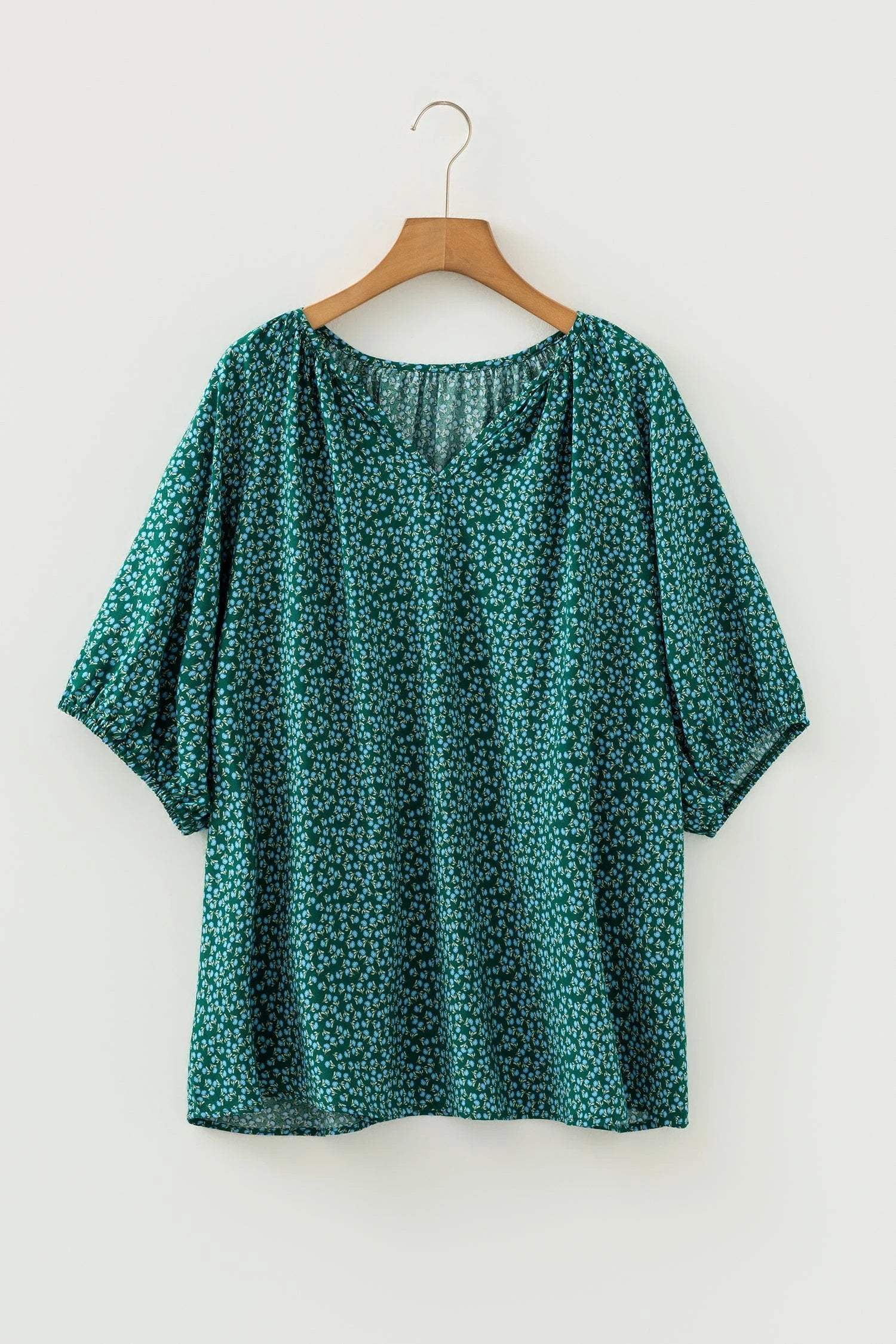 Plus size Effortless Boho floral notched V-neck short sleeve top in emerald green