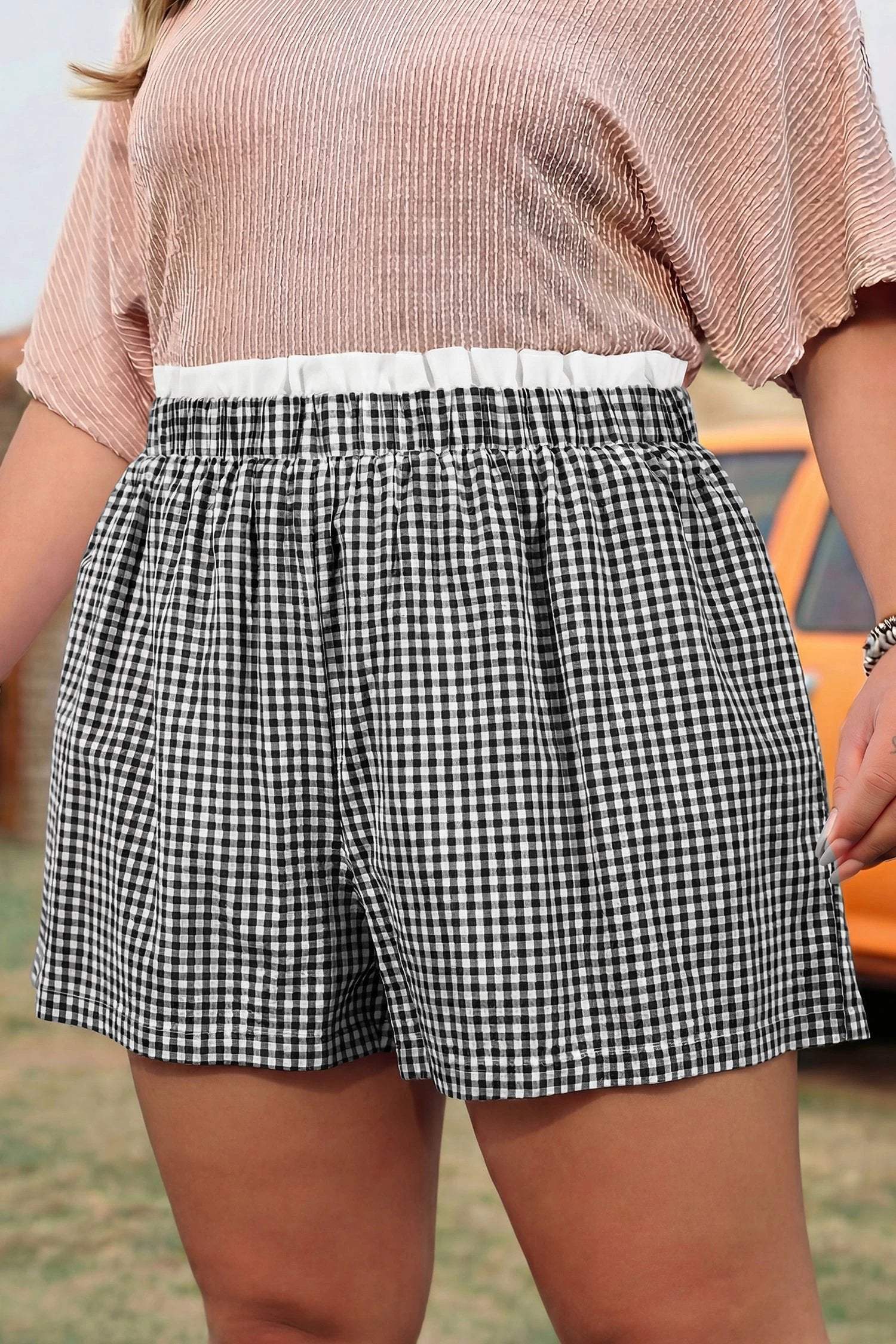 Pink contrast trim plaid print plus size shorts for women casual everyday outfit