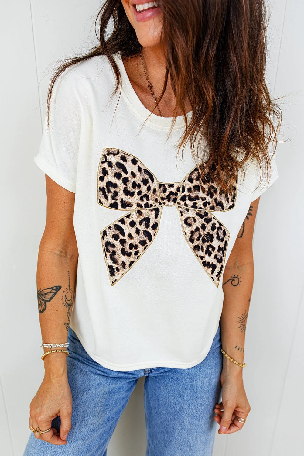 white leopard bow embroidered cotton round neck t shirt for women casual everyday outfit