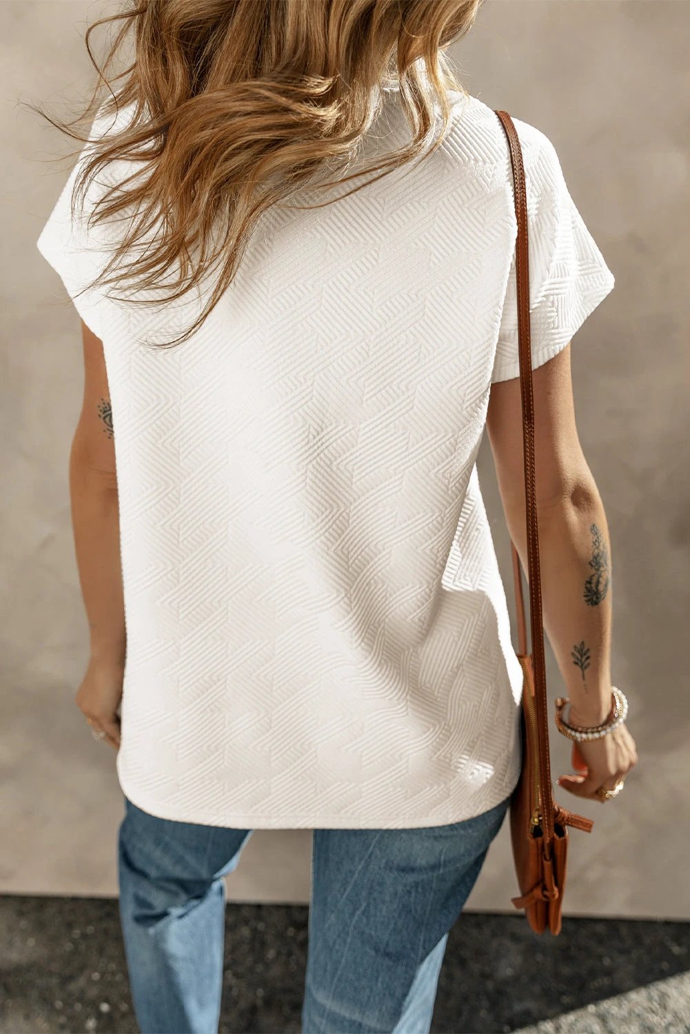 white textured v neck collared short sleeve top for women casual everyday outfit