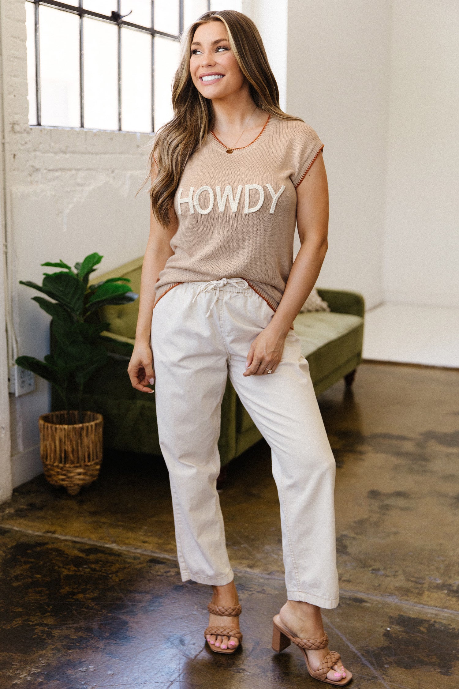 Western Confidence | Short Sleeve Knit Western Howdy Sweater With Contrast Trim