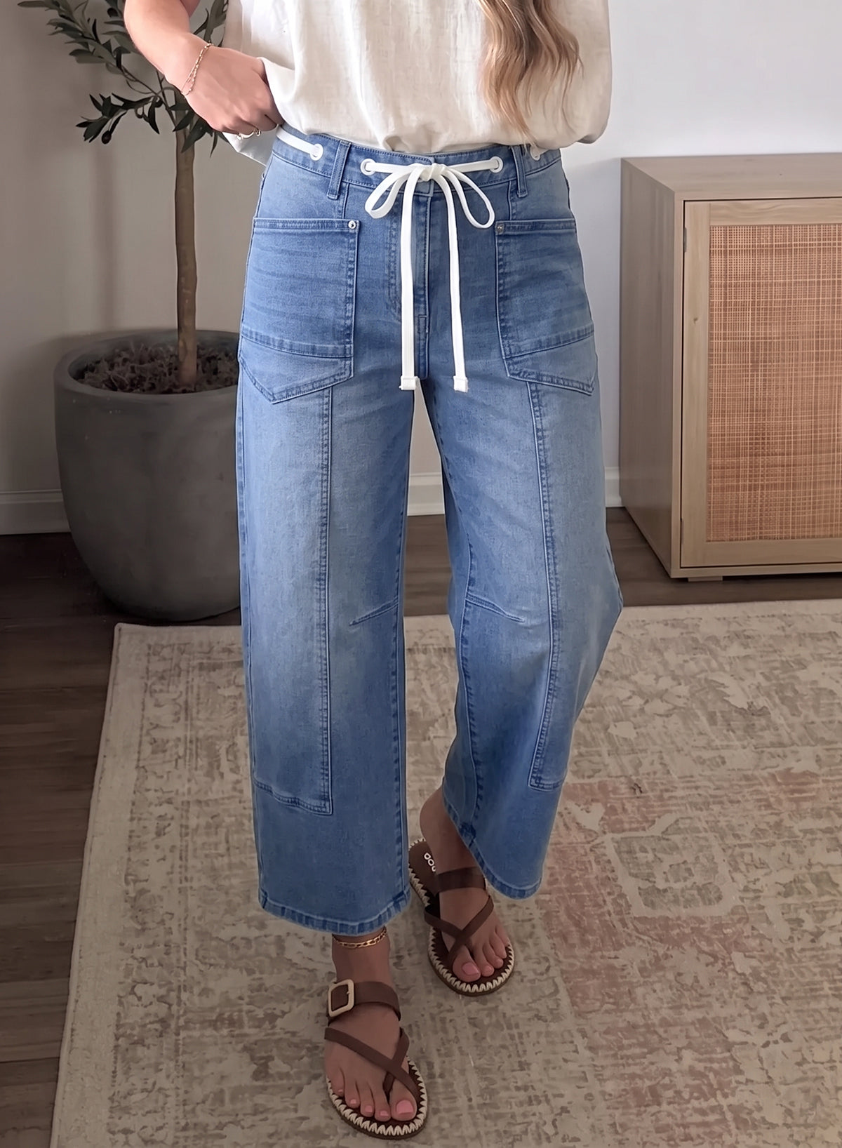 Solid Patchwork Grommet Tie Waist Loose Ankle-Length Jeans