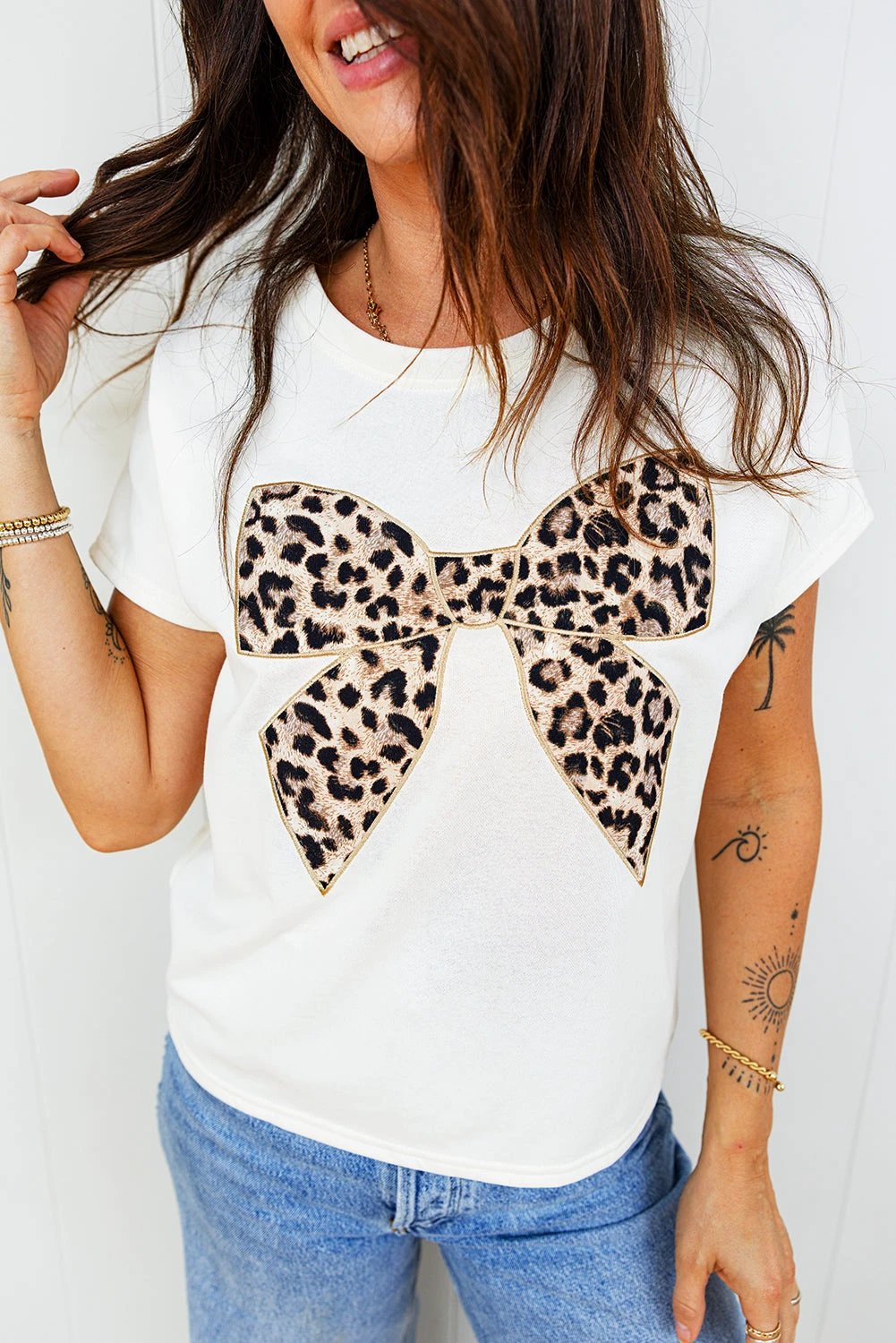 white leopard bow embroidered cotton round neck t shirt for women casual everyday outfit