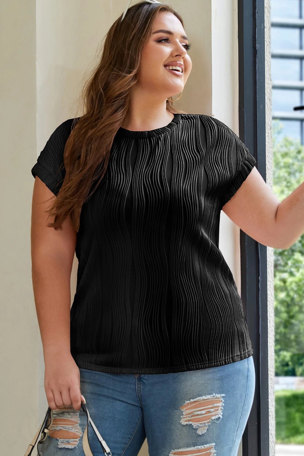 Plus Size Wavy Textured Tee