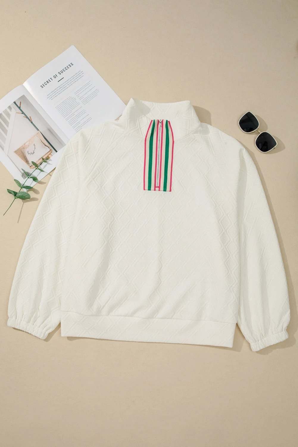 Plus size oversized rhombus texture baggy sweatshirt with striped collar