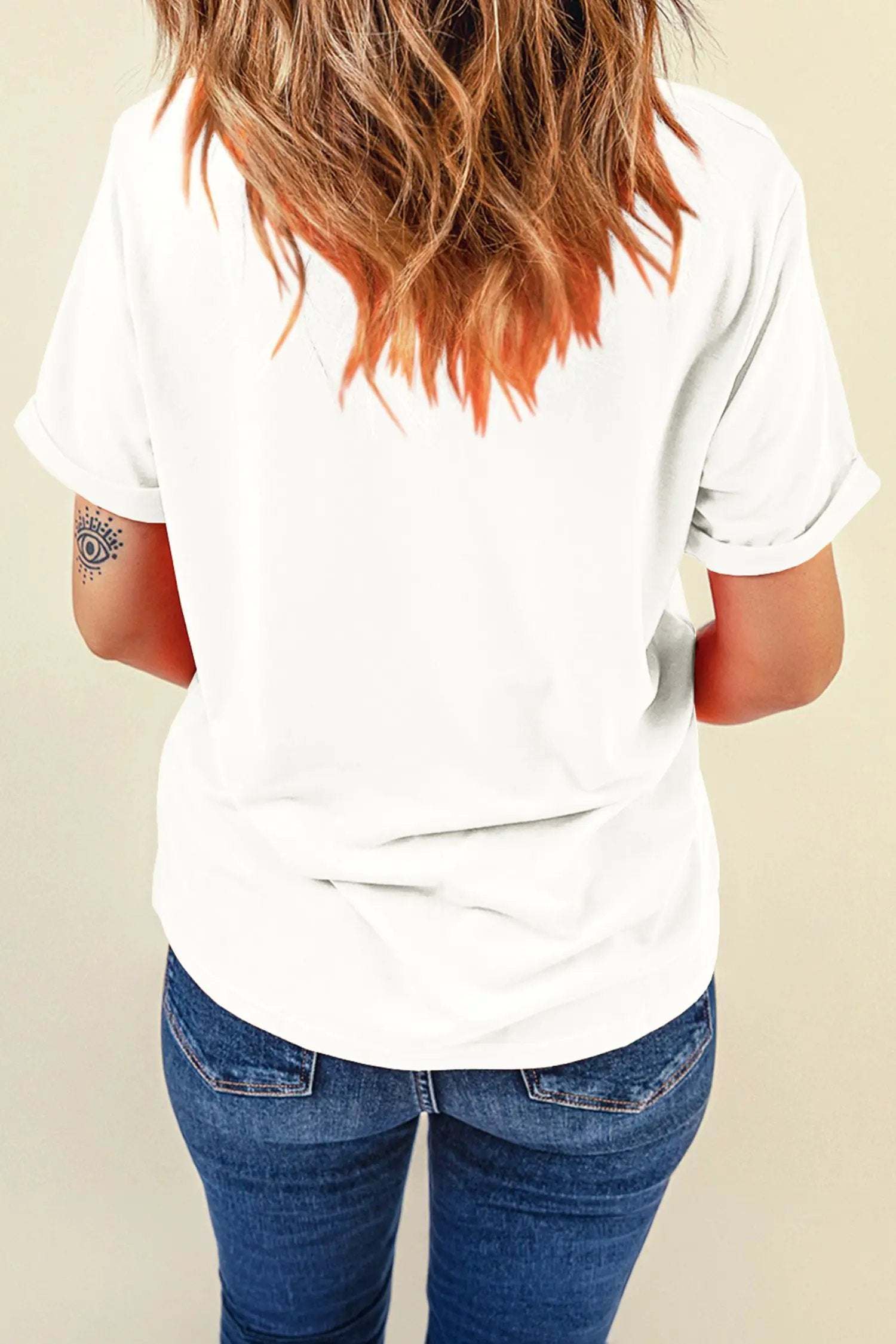 White coastal crab graphic tee for vacation ready beach style