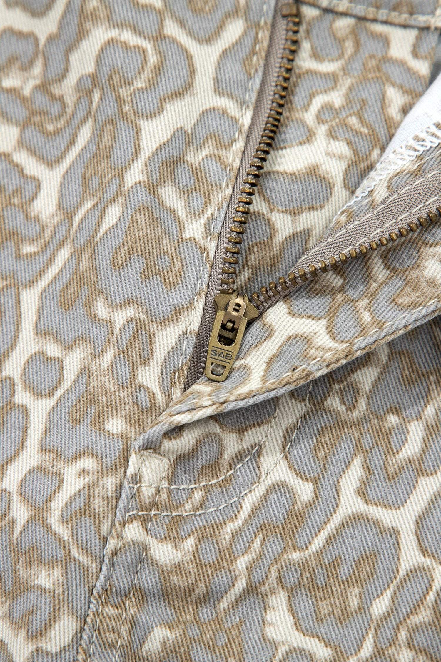 Dear-Lover Dropshipping Khaki Raw Edge Leopard Print Denim Shorts - Denim Shorts Bottoms/Denim Shorts