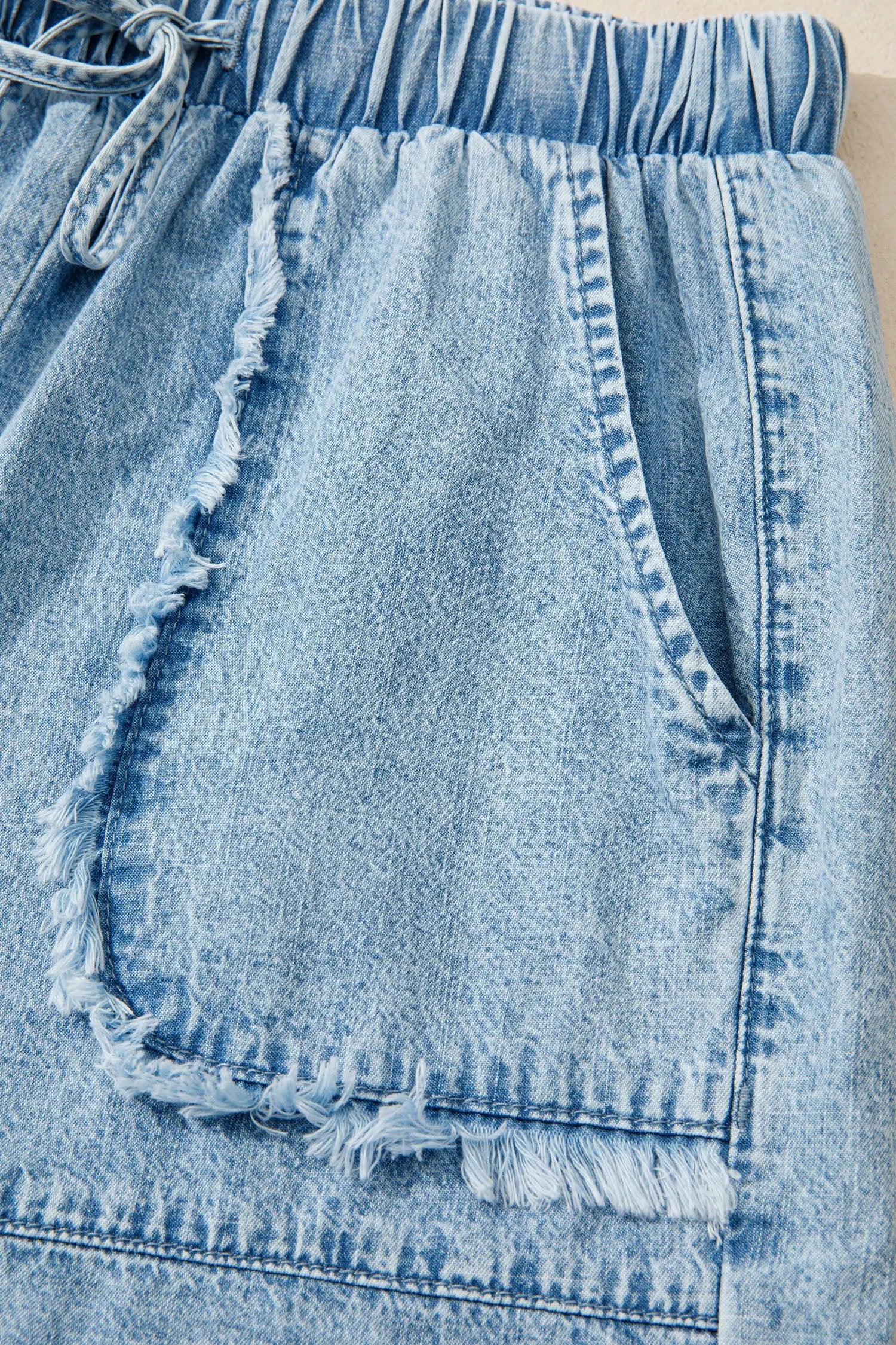 denim frayed edge casual denim shorts for women casual everyday outfit