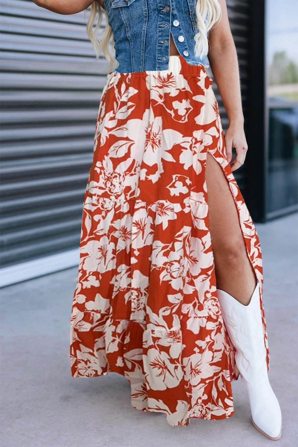 Flowy floral Western cowgirl maxi skirt with high split and bold red-and-ivory print for Main Character Energy style