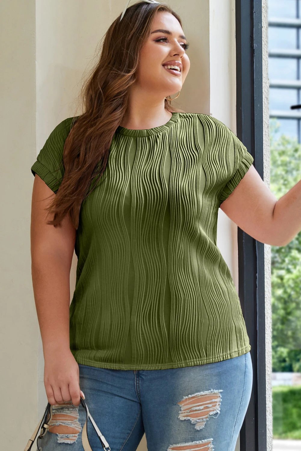 Plus Size Wavy Textured Tee