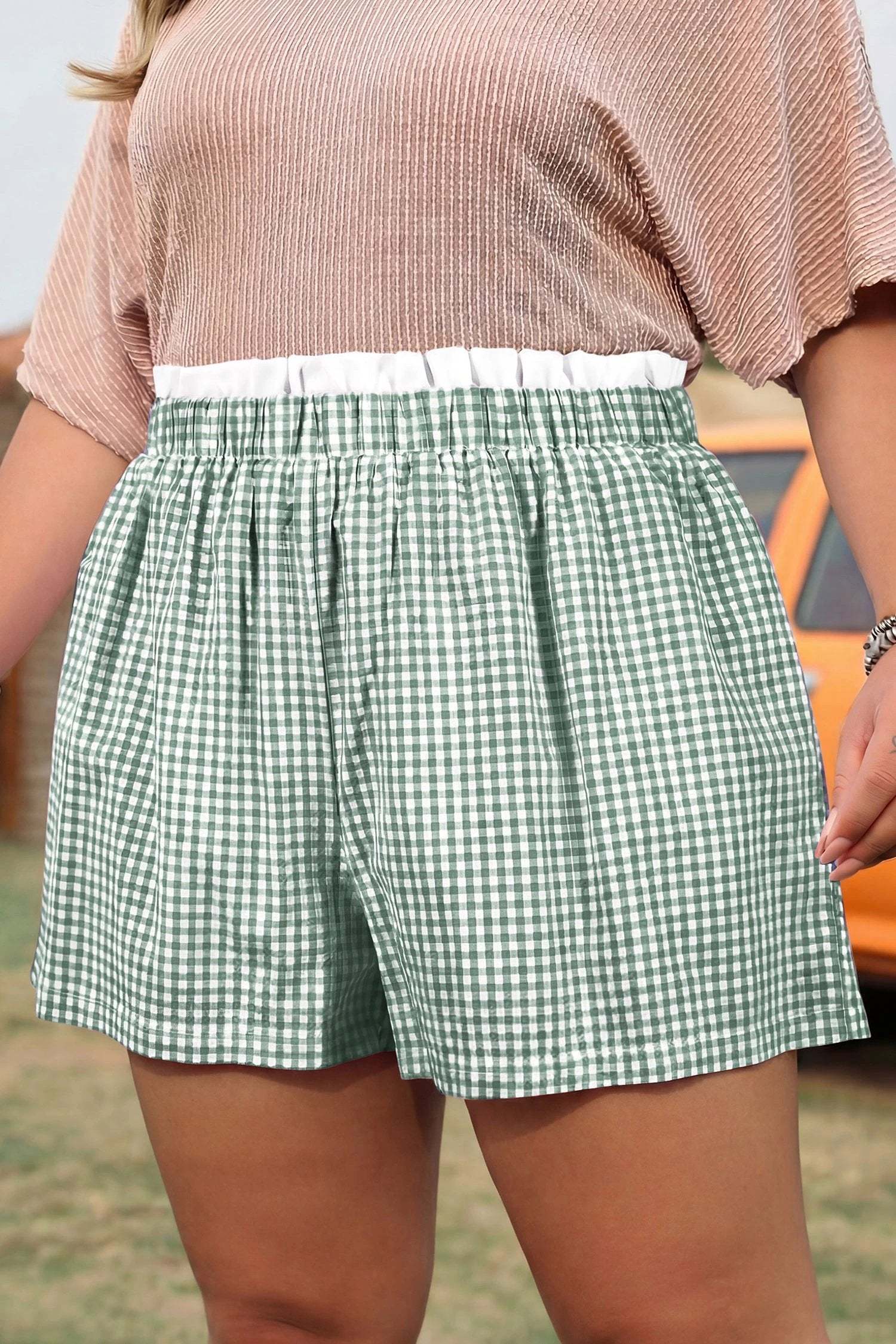 Pink contrast trim plaid print plus size shorts for women casual everyday outfit