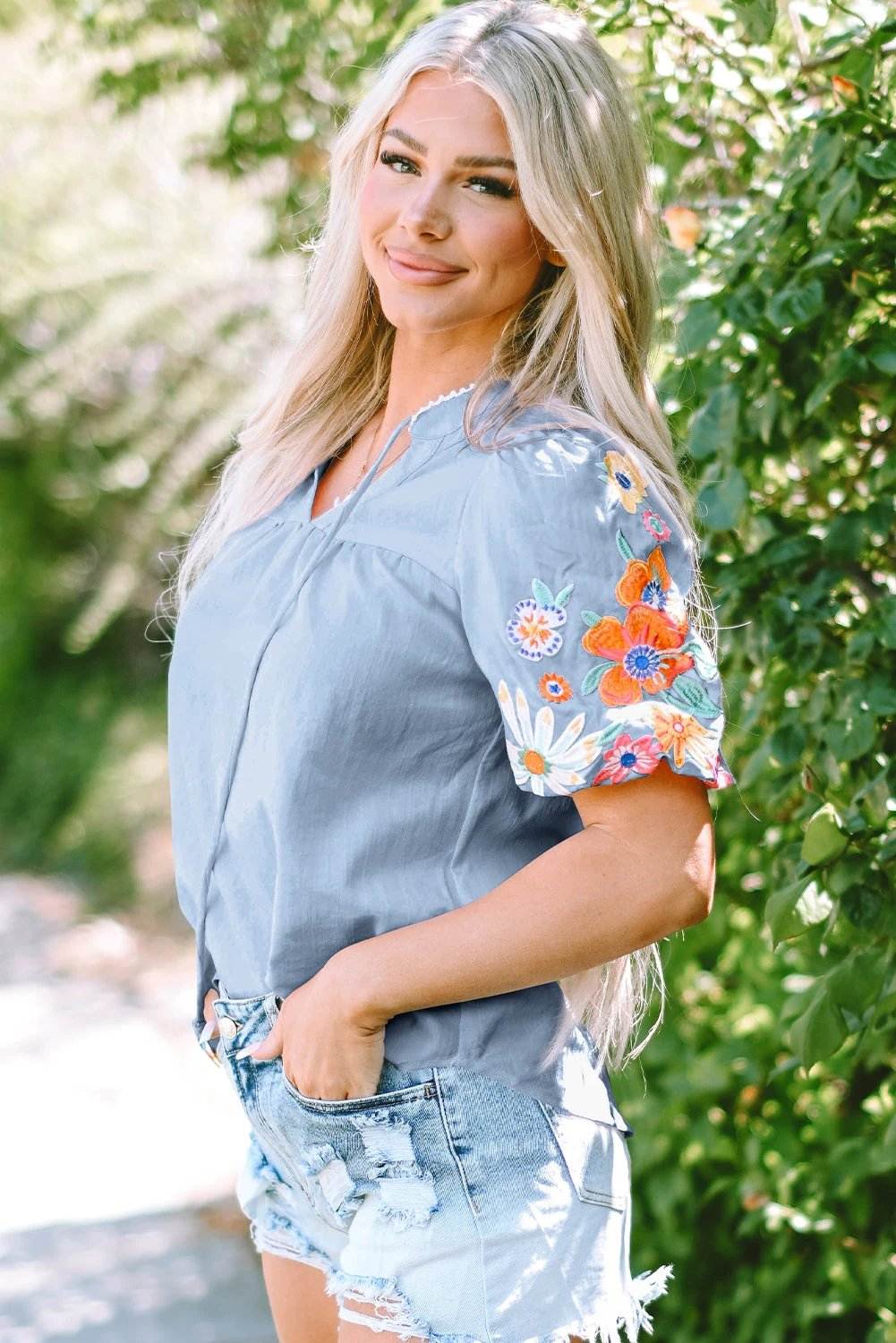 Floral embroidered puff sleeve blouse