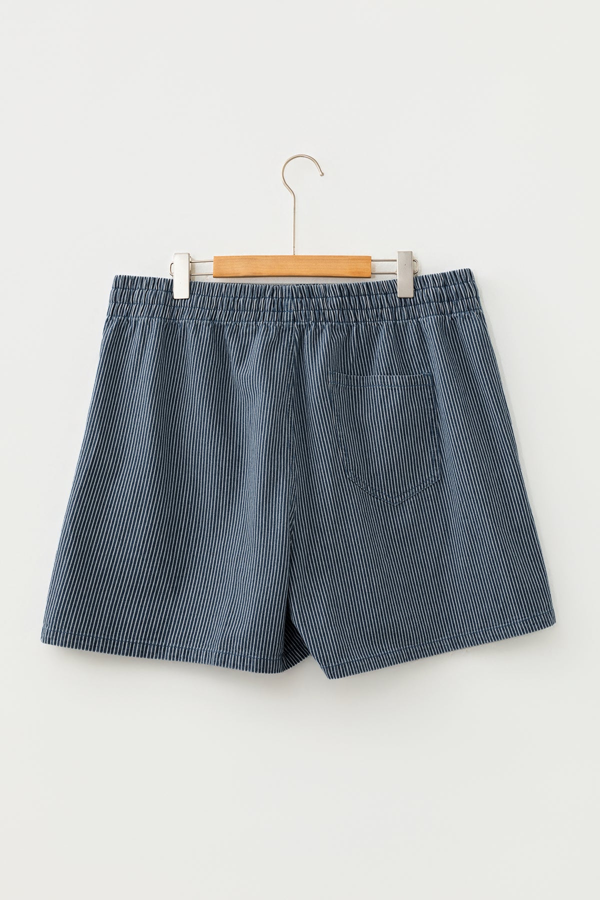 Plus Size Stripe Contrast Drawstring Elastic Waist Denim Shorts