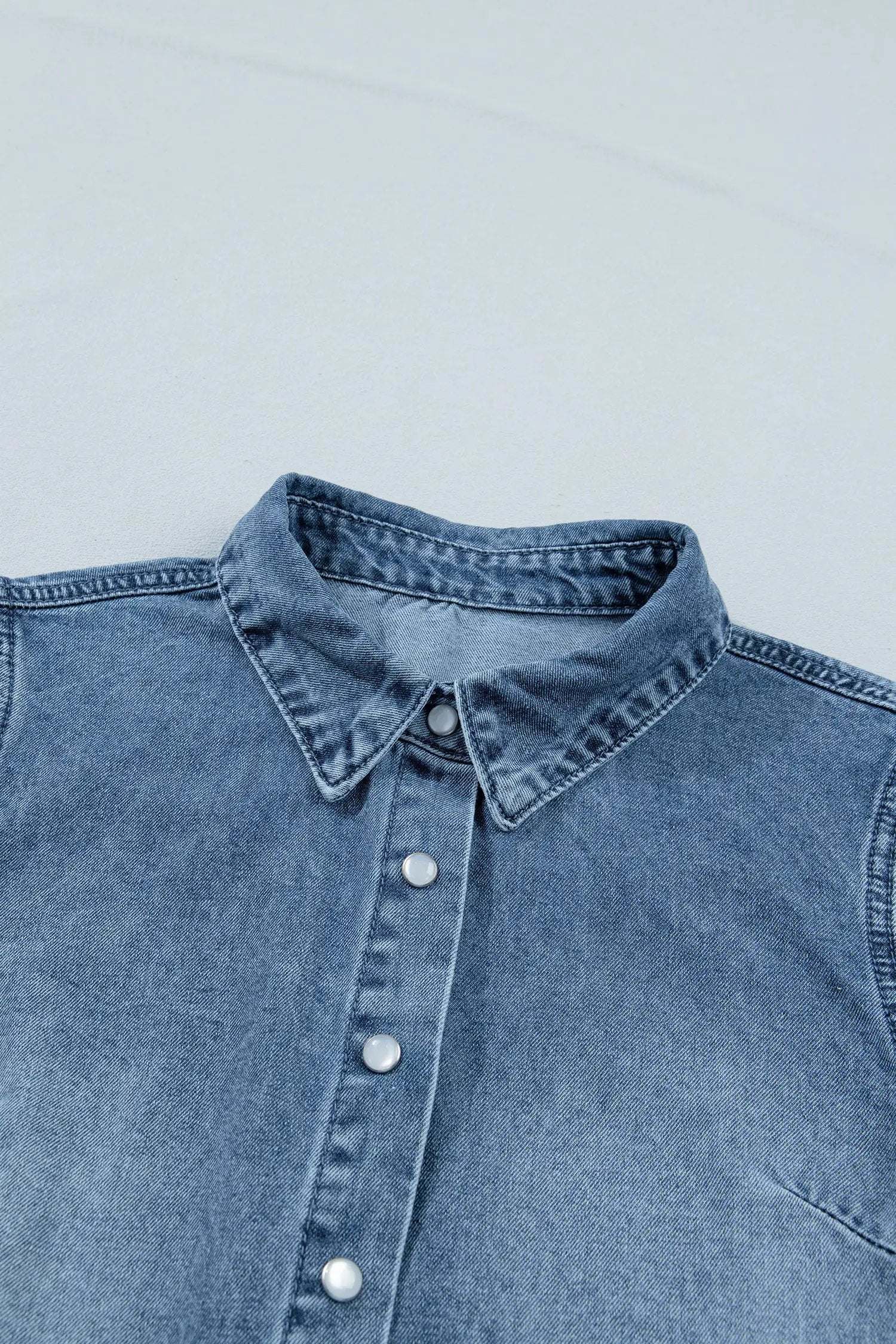 Frilled short sleeve denim shirt with snap buttons in classic blue Western chic style