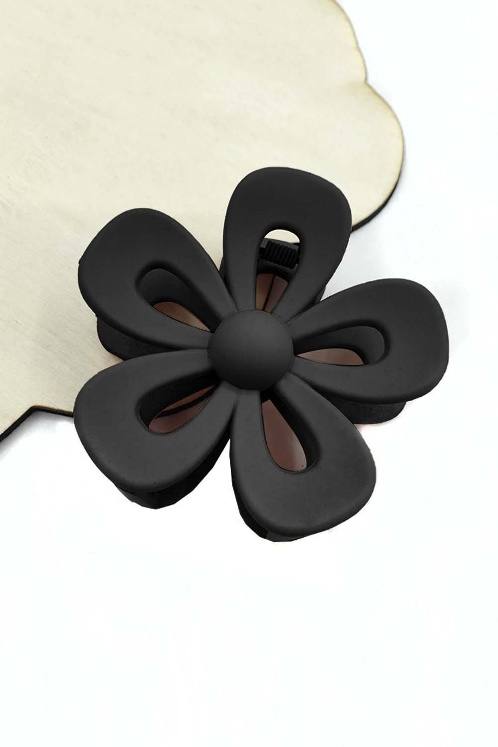 black sweet hollowed flower shape claw clip for women casual everyday outfit