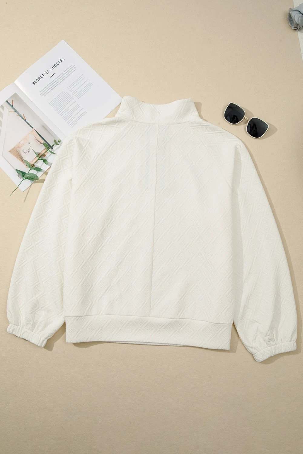 Plus size oversized rhombus texture sweatshirt with striped collar for cozy confidence.