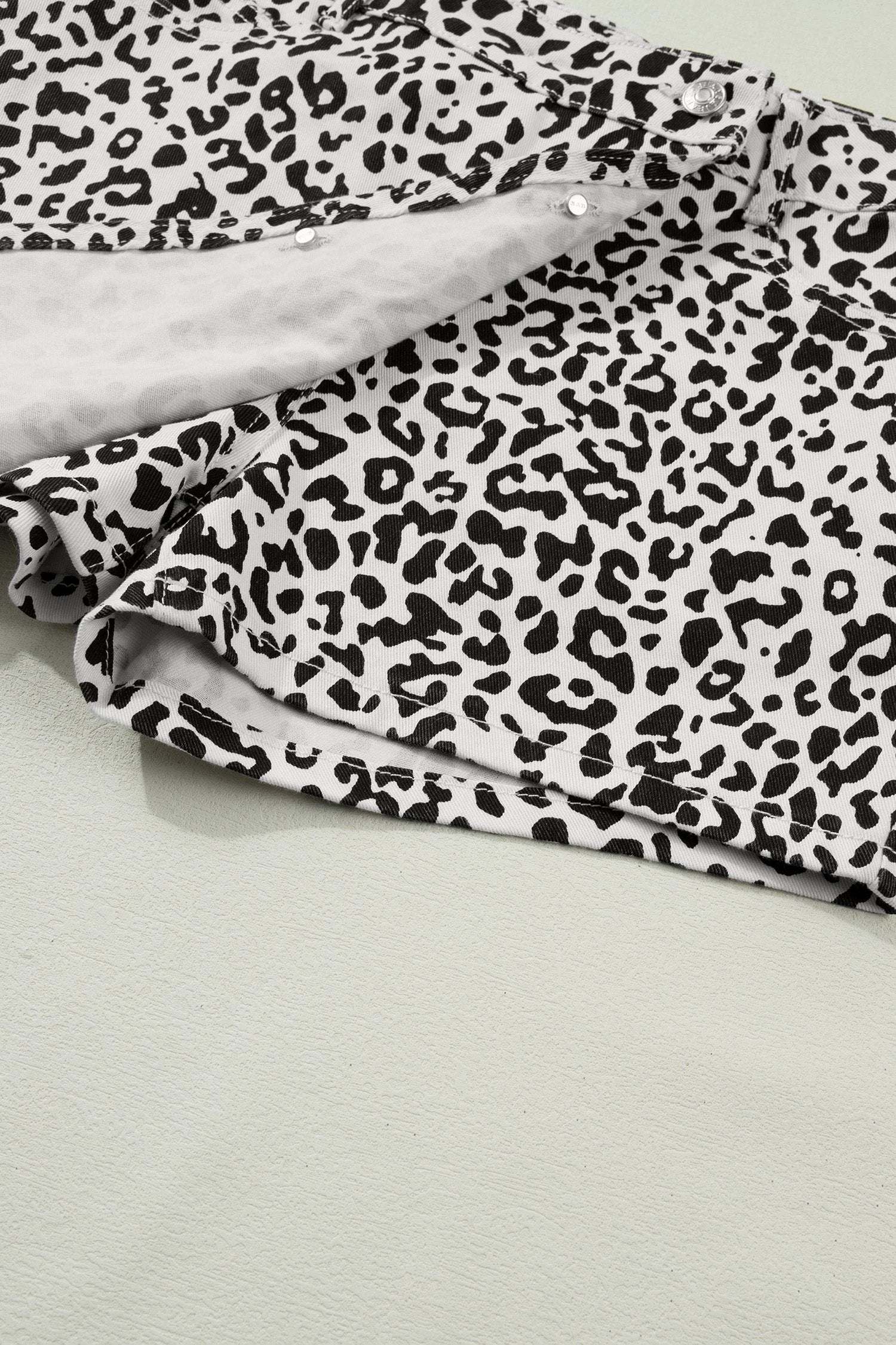 Dear-Lover Dropshipping Brown Leopard Print Button Overlap Denim Shorts - Shorts Bottoms/Denim Shorts